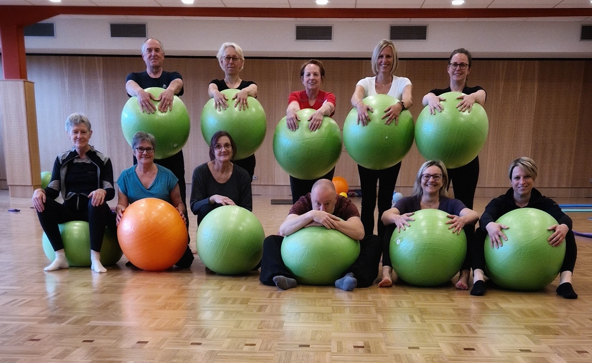 Premier cours de Pilates avec les Swiss Ball au CLDO